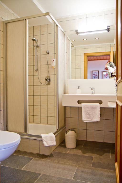 Gasthof-Hotel Bramosen Weyregg Habitación foto