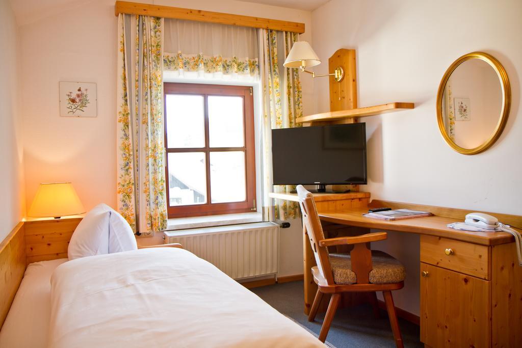 Gasthof-Hotel Bramosen Weyregg Habitación foto